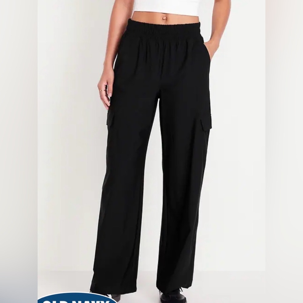 High-Waisted SleekTech Wide-Leg Cargo Pants